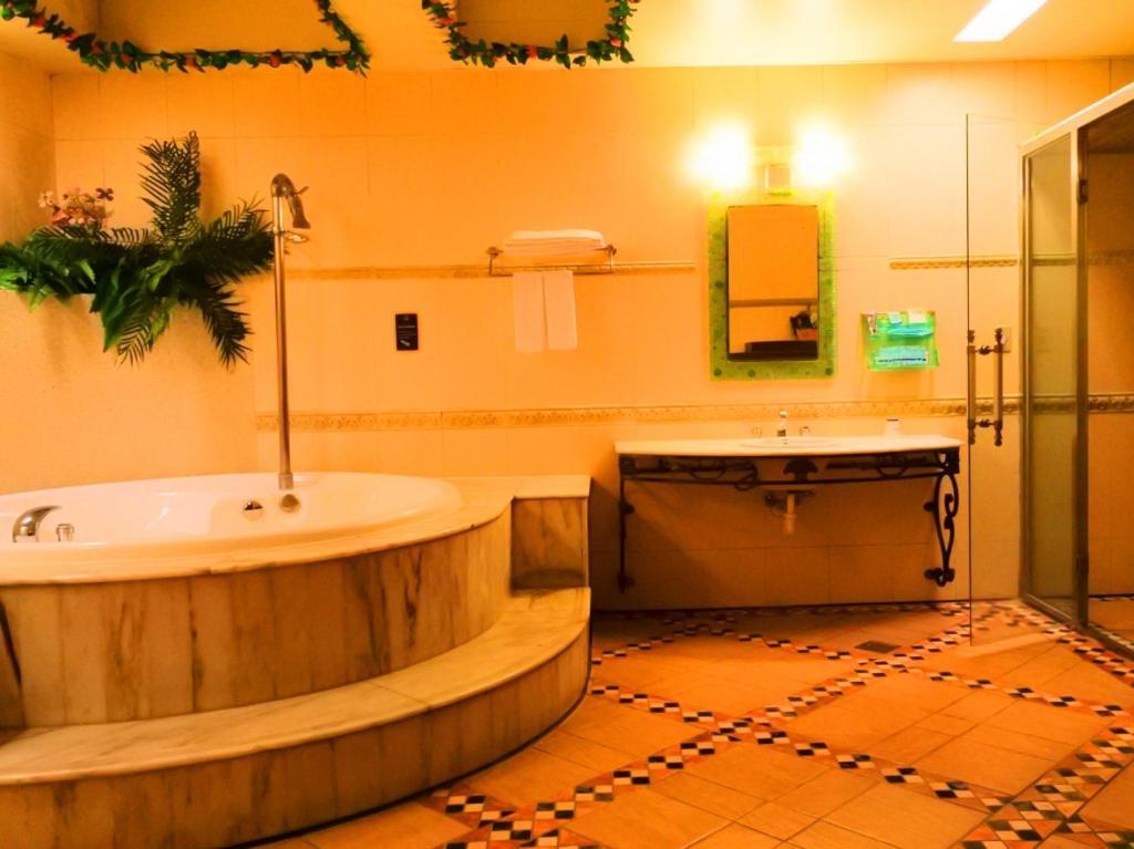 Paradise Motel Guishan Bagian luar foto